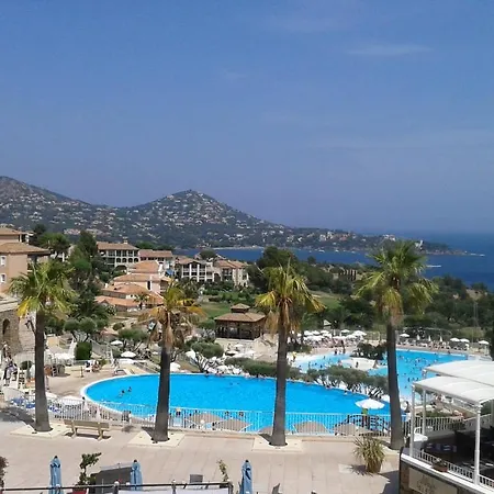 Cap Esterel Climatise Vue 公寓